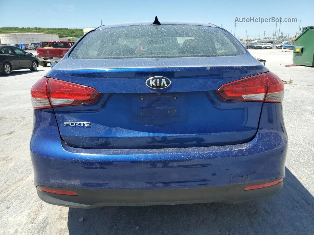 2018 Kia Forte Lx Blue vin: 3KPFK4A7XJE272040