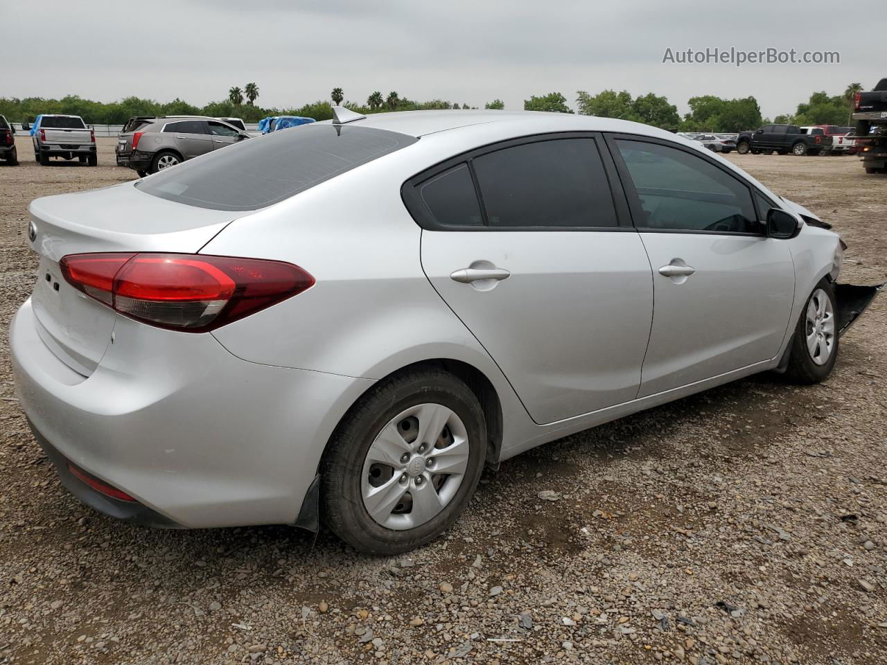 2017 Kia Forte Lx Silver vin: 3KPFL4A70HE107587