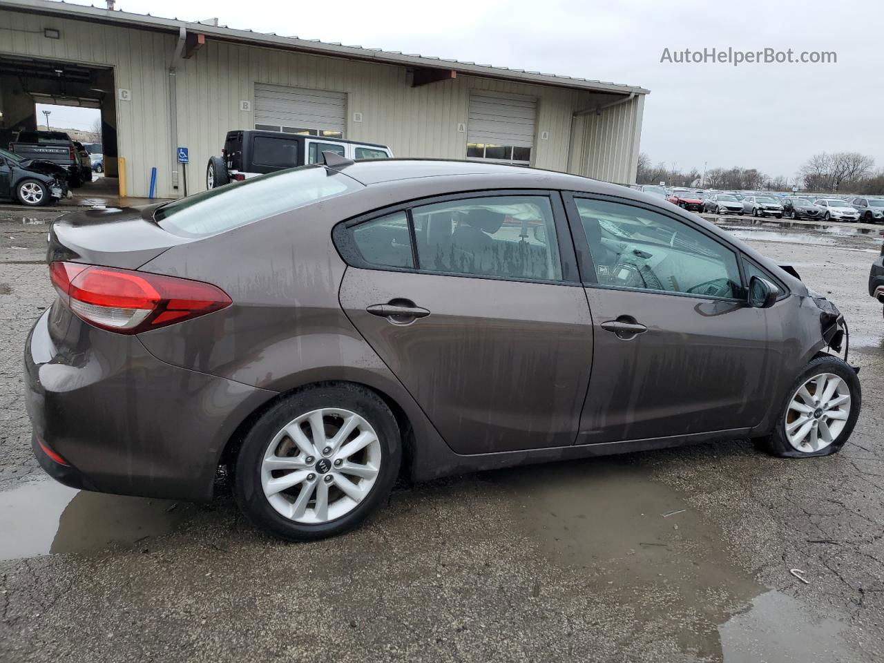 2017 Kia Forte Lx Brown vin: 3KPFL4A70HE131937