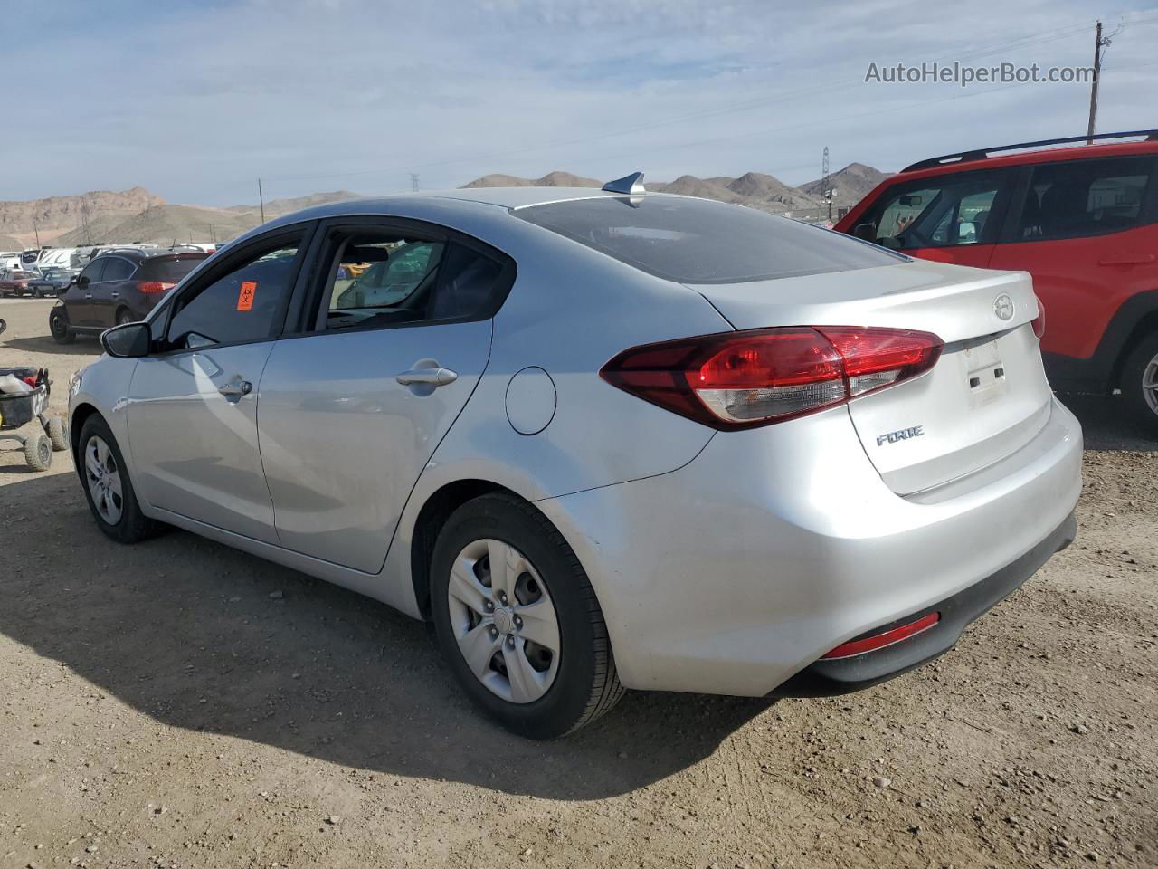 2018 Kia Forte Lx Silver vin: 3KPFL4A70JE193585