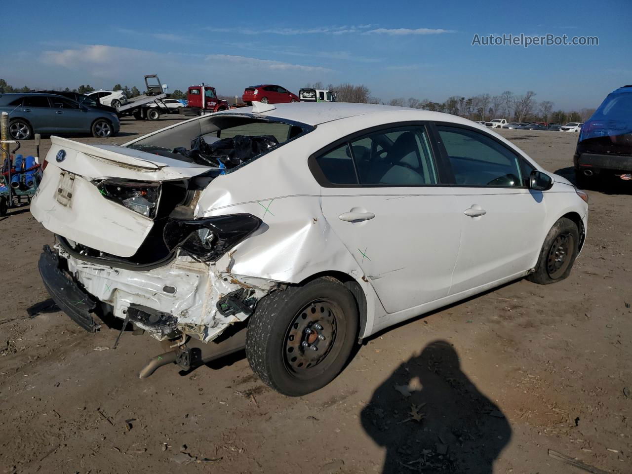 2018 Kia Forte Lx White vin: 3KPFL4A70JE209655