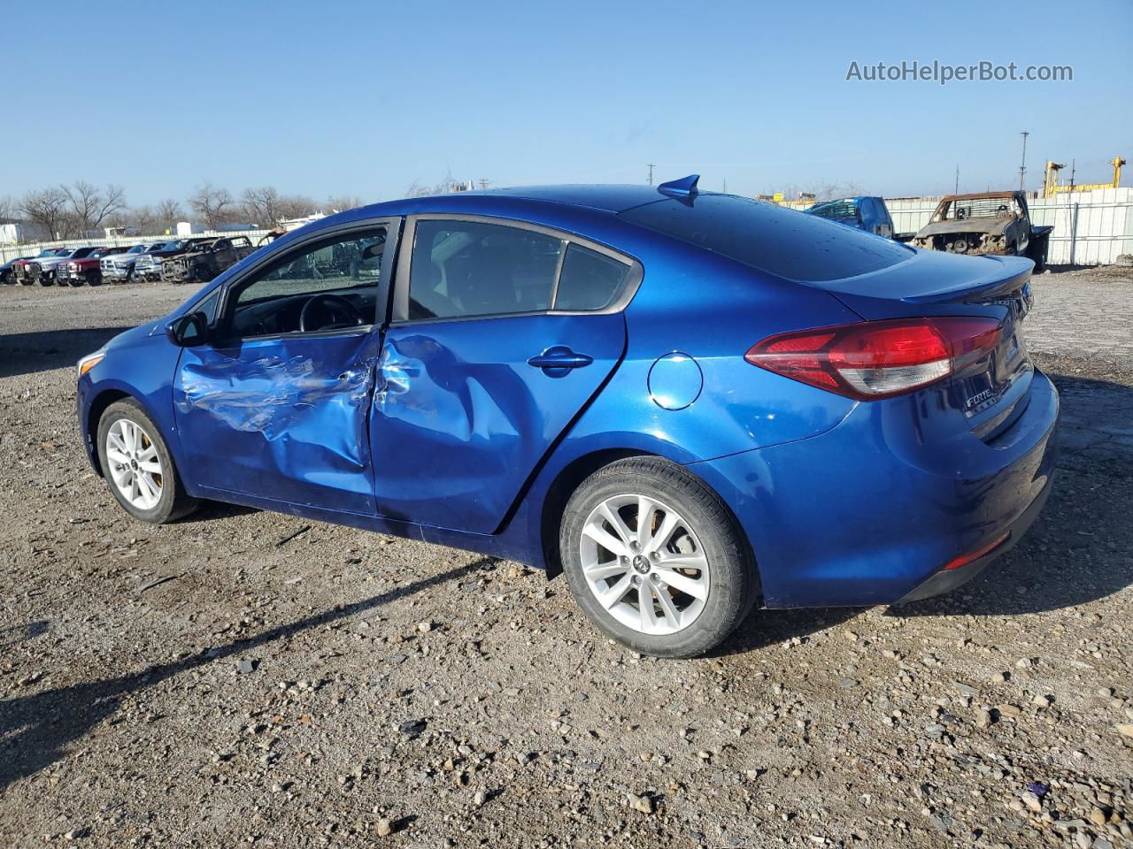 2017 Kia Forte Lx Blue vin: 3KPFL4A71HE088841