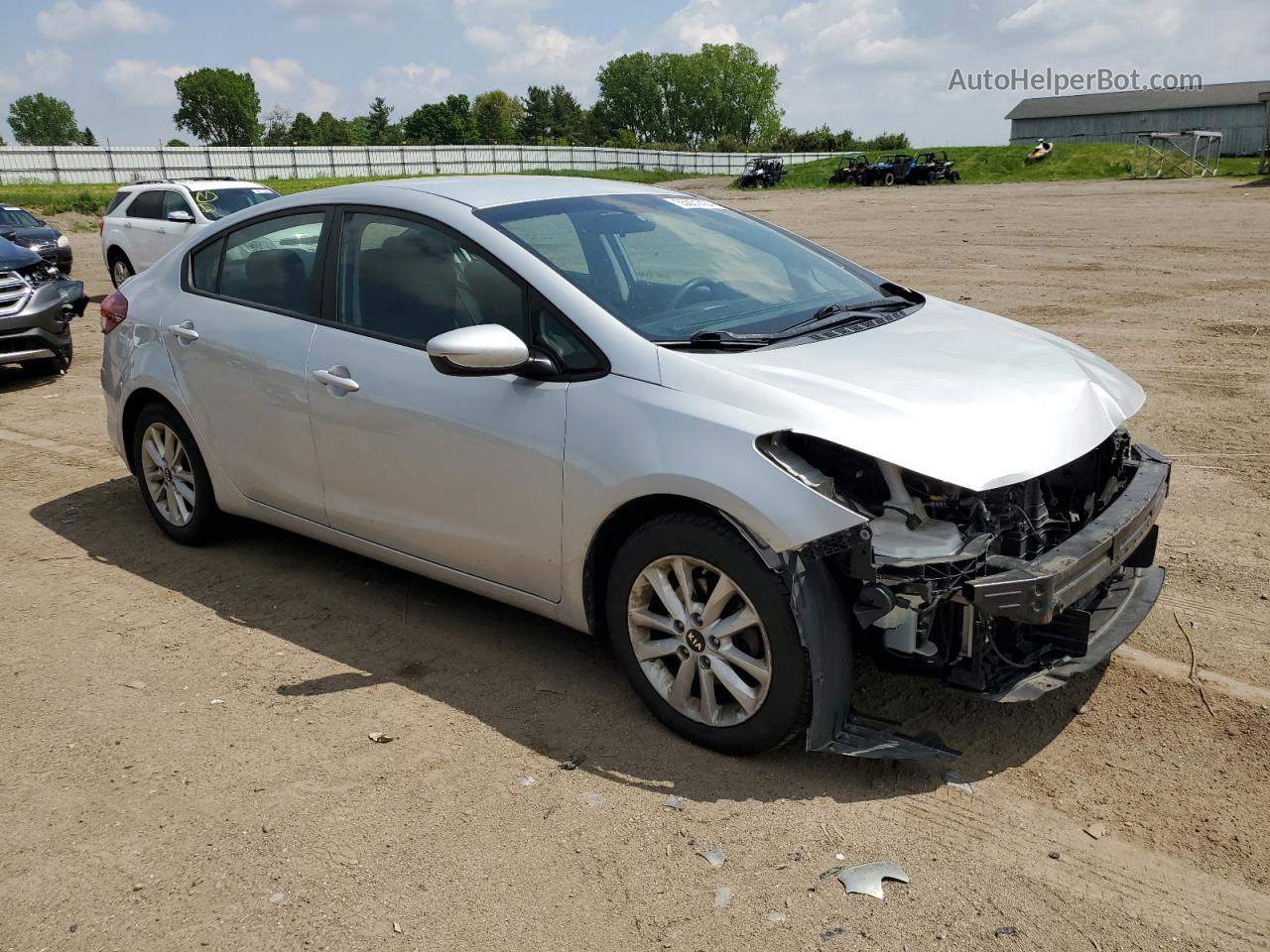 2017 Kia Forte Lx Silver vin: 3KPFL4A71HE153011