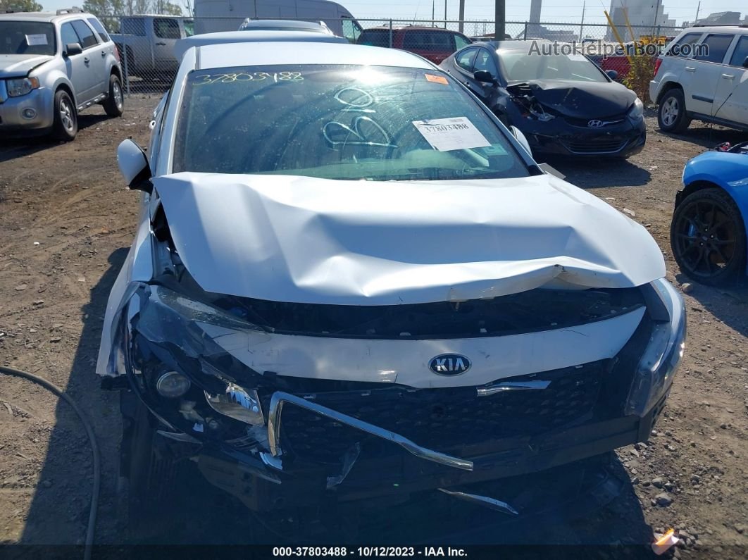 2018 Kia Forte Lx White vin: 3KPFL4A71JE177119