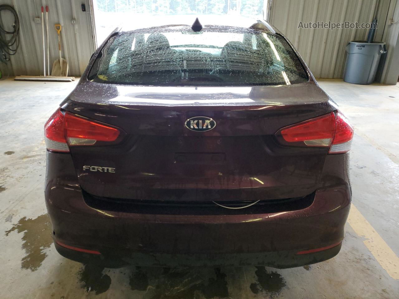 2018 Kia Forte Lx Purple vin: 3KPFL4A71JE178724