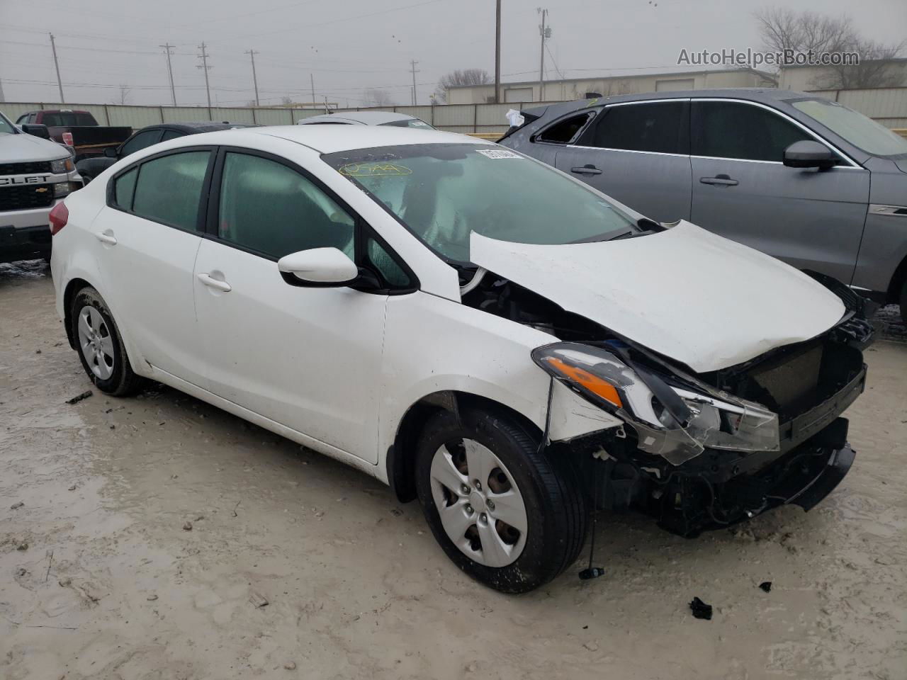 2018 Kia Forte Lx White vin: 3KPFL4A71JE180179