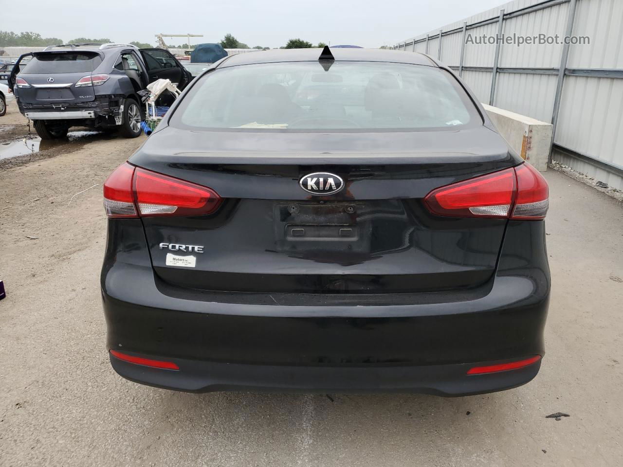 2018 Kia Forte Lx Черный vin: 3KPFL4A71JE207834