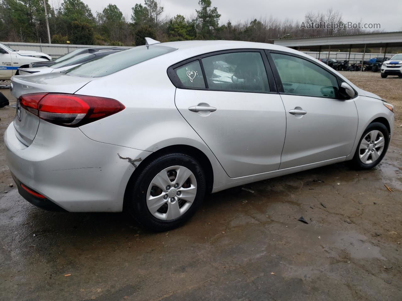 2017 Kia Forte Lx Silver vin: 3KPFL4A72HE081140