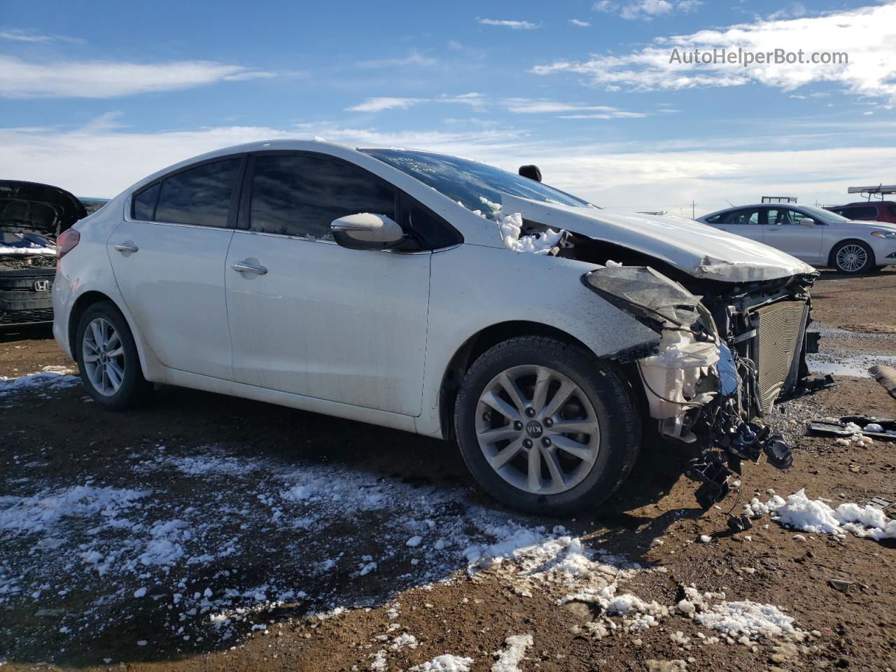 2017 Kia Forte Lx White vin: 3KPFL4A72HE157620