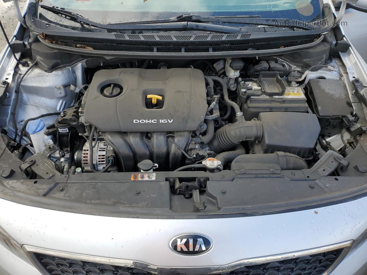 2018 Kia Forte Lx Silver vin: 3KPFL4A72JE195189