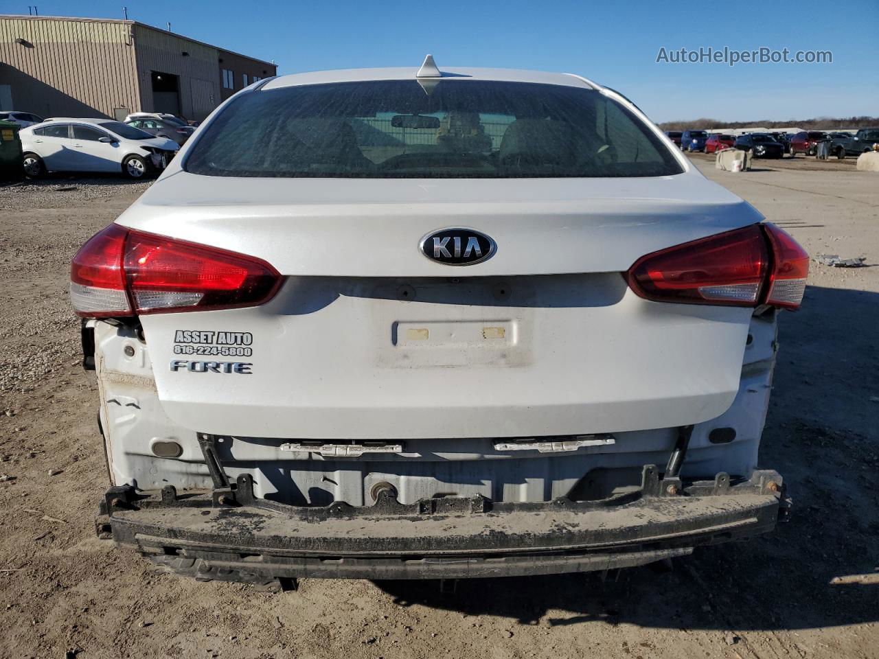 2018 Kia Forte Lx Белый vin: 3KPFL4A72JE264088