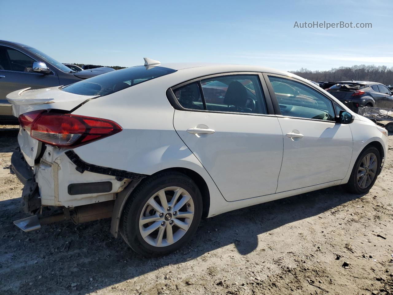 2017 Kia Forte Lx White vin: 3KPFL4A73HE110371