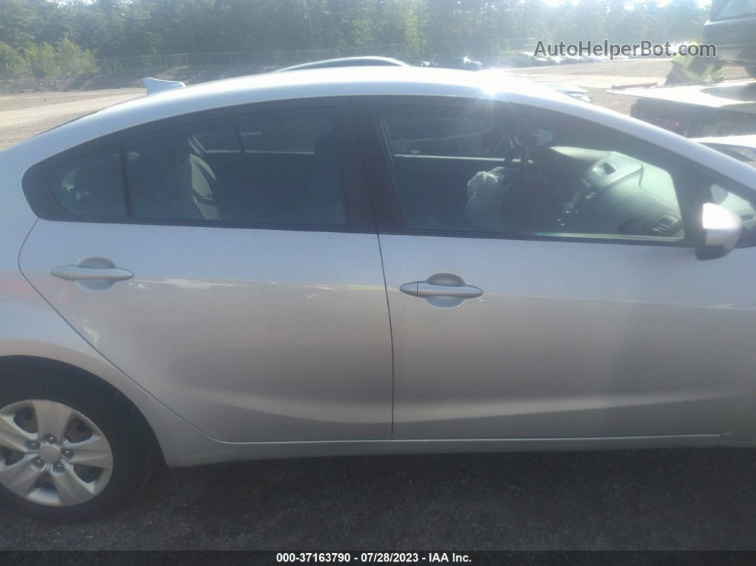 2018 Kia Forte Lx Silver vin: 3KPFL4A73JE195010