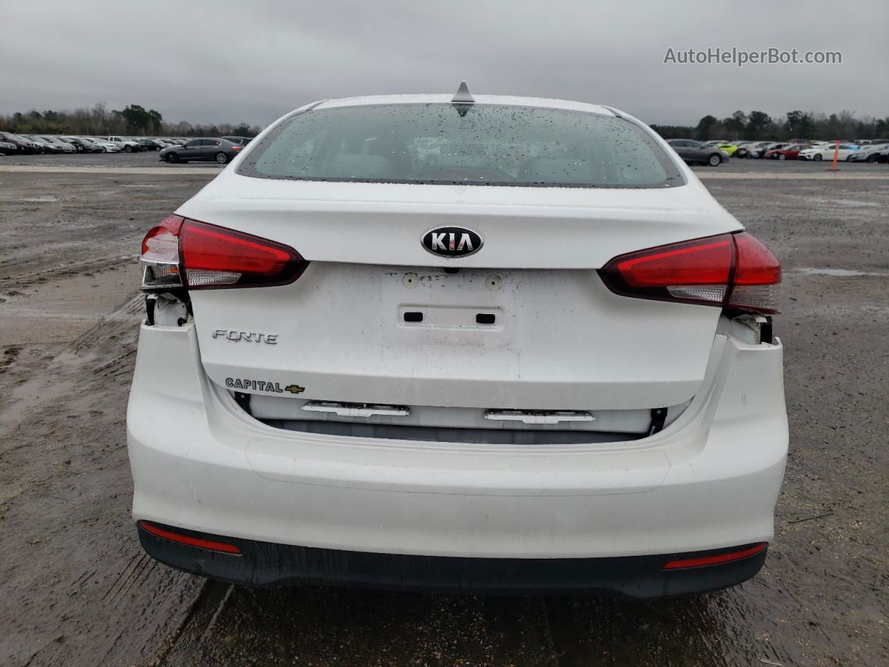 2018 Kia Forte Lx White vin: 3KPFL4A73JE257005