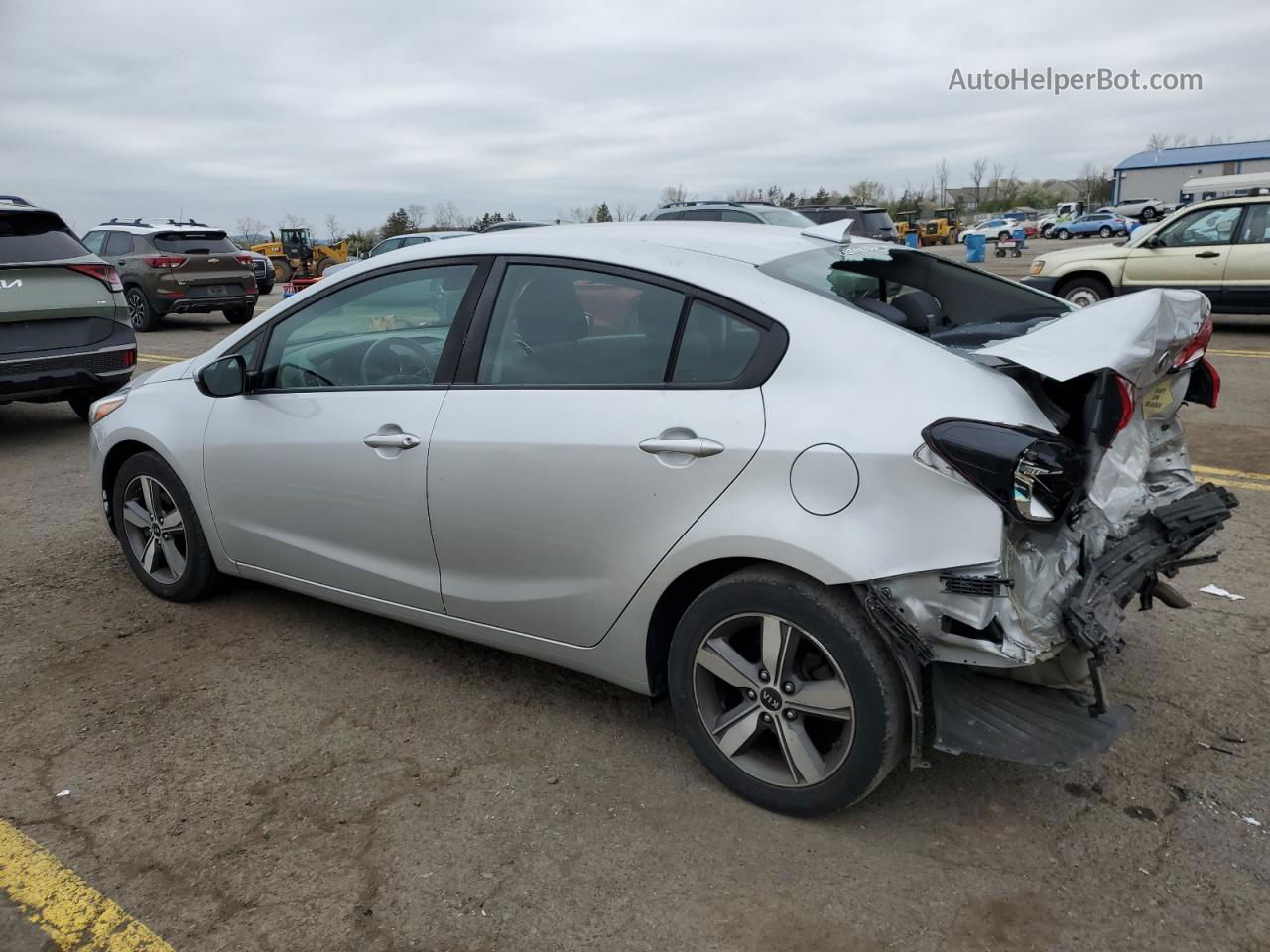 2018 Kia Forte Lx Серебряный vin: 3KPFL4A73JE259983