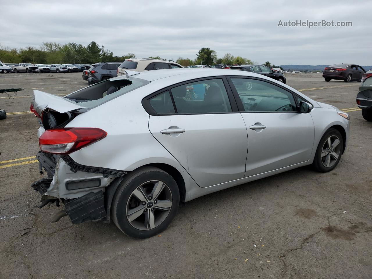 2018 Kia Forte Lx Silver vin: 3KPFL4A73JE259983