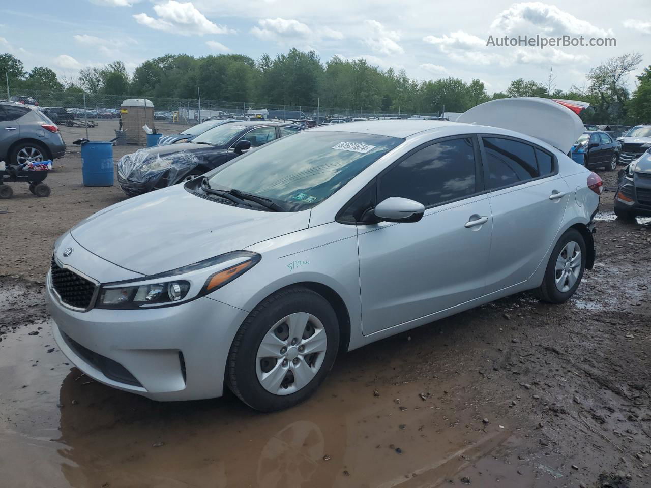 2018 Kia Forte Lx Silver vin: 3KPFL4A73JE262236