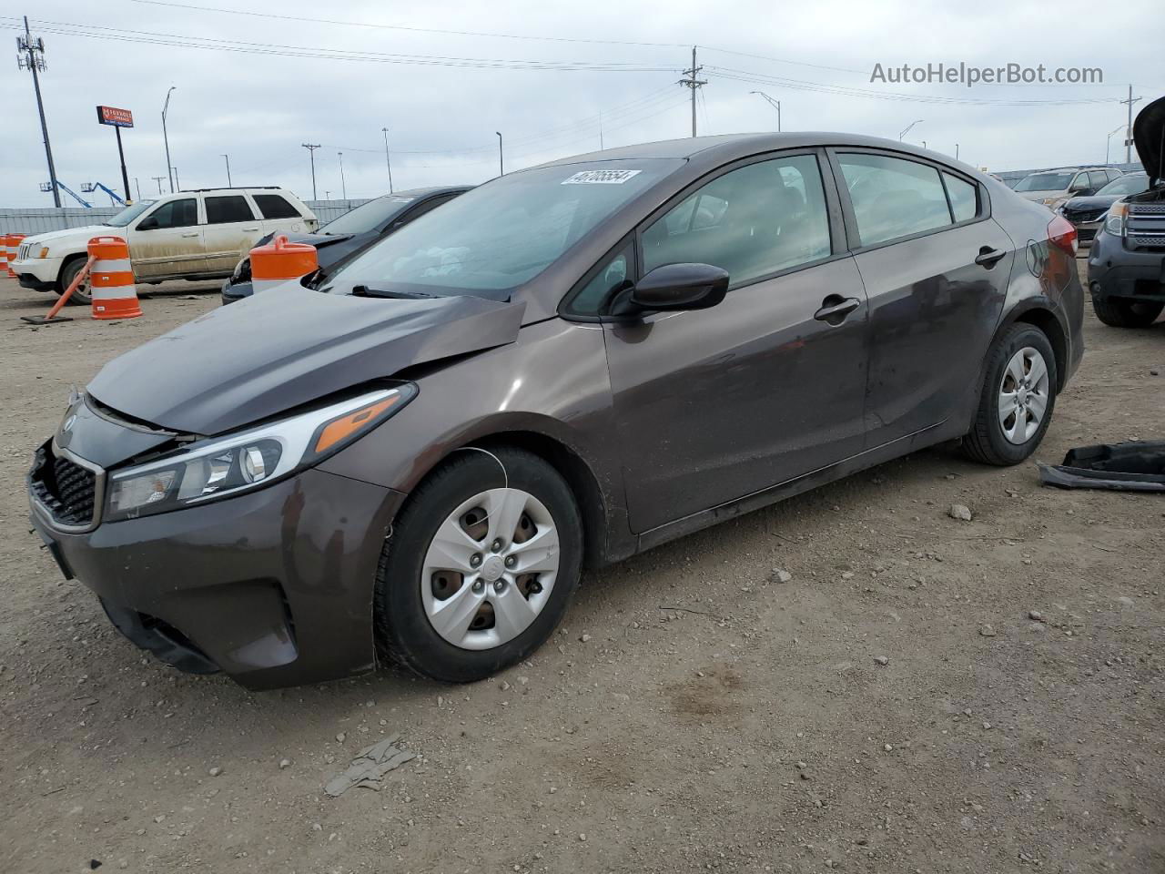 2017 Kia Forte Lx Brown vin: 3KPFL4A74HE147753