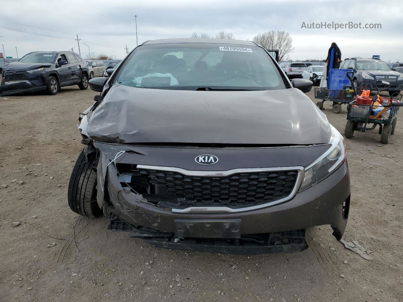 2017 Kia Forte Lx Коричневый vin: 3KPFL4A74HE147753