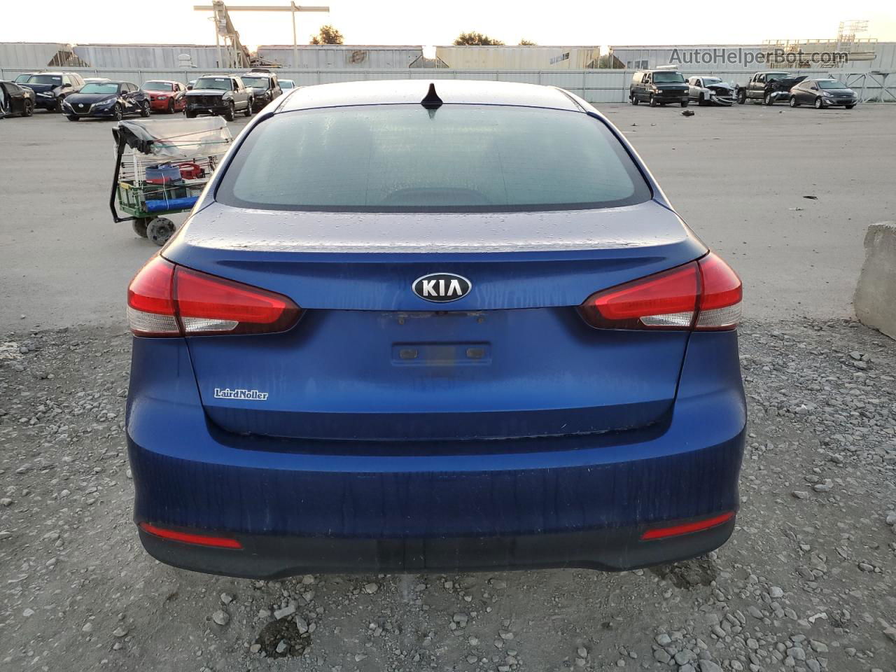 2017 Kia Forte Lx Синий vin: 3KPFL4A74HE158168