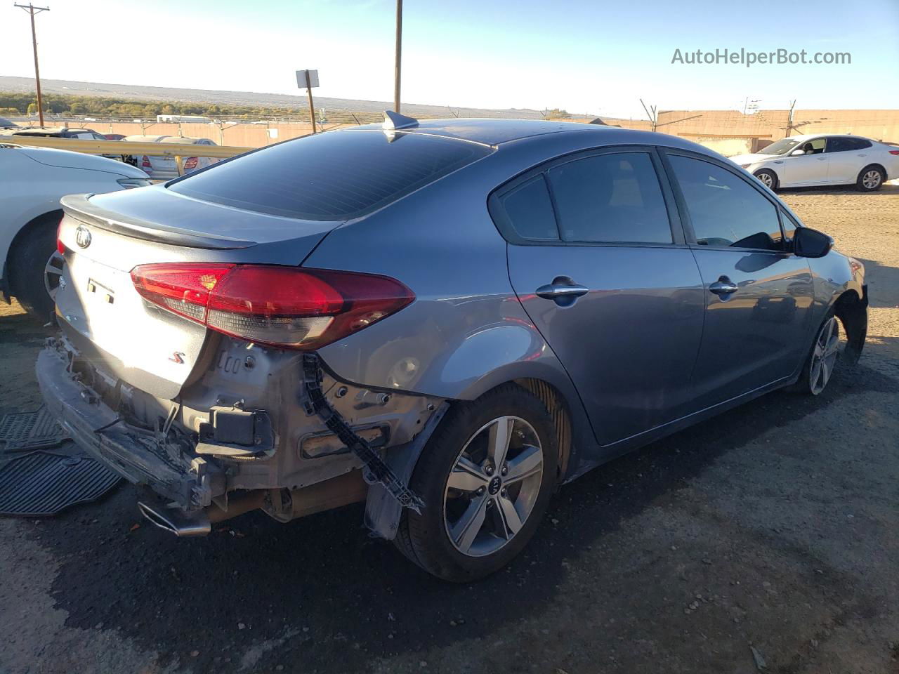 2018 Kia Forte Lx Серый vin: 3KPFL4A74JE200036