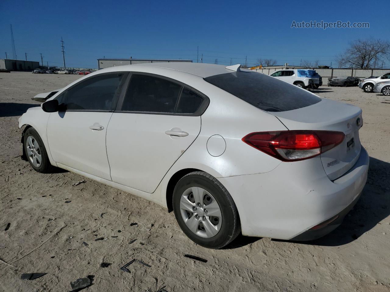 2018 Kia Forte Lx White vin: 3KPFL4A74JE241153