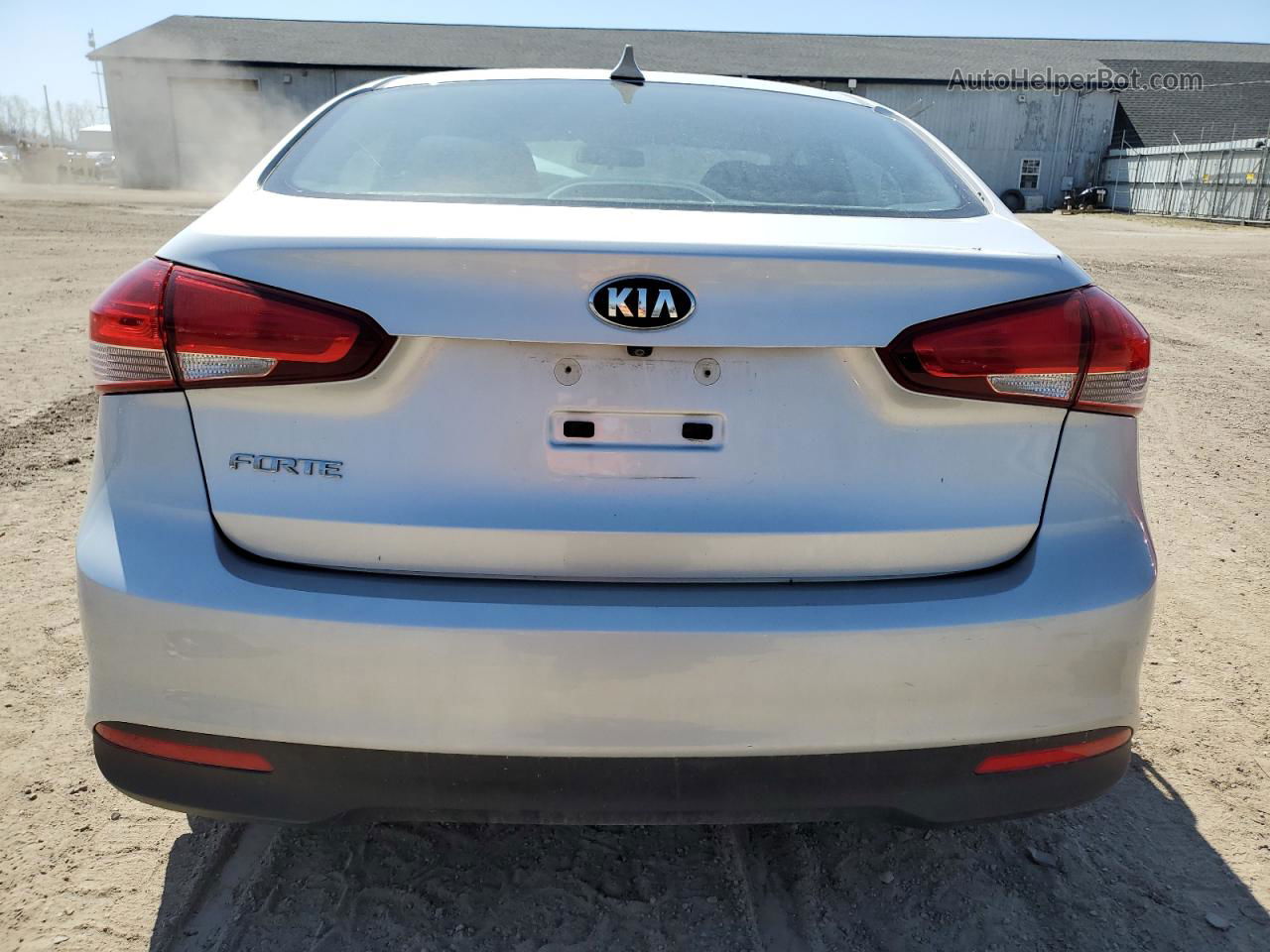 2017 Kia Forte Lx Silver vin: 3KPFL4A75HE012975