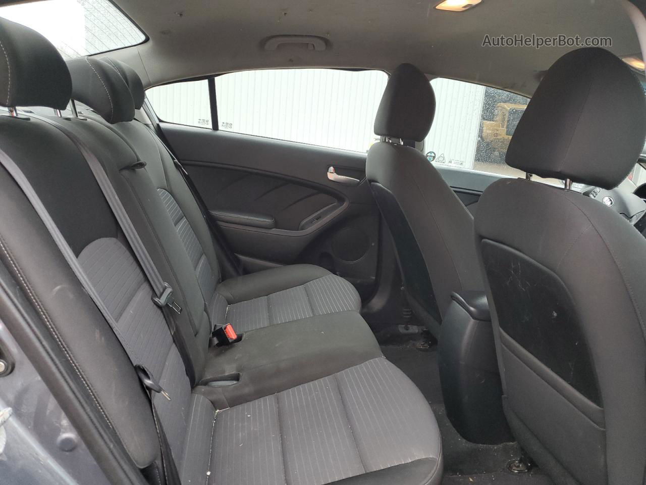 2017 Kia Forte Lx Серый vin: 3KPFL4A75HE026133