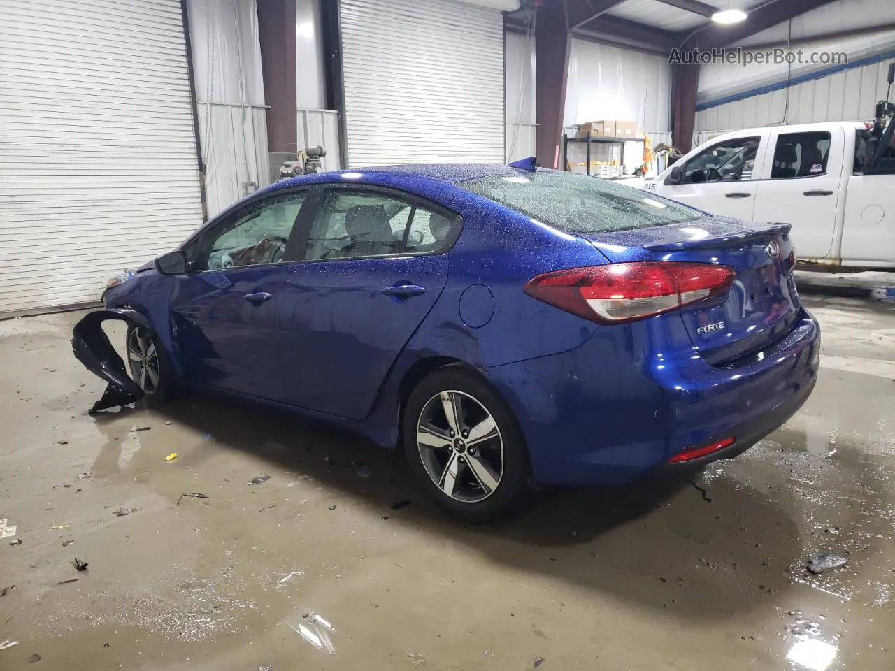 2018 Kia Forte Lx Blue vin: 3KPFL4A75JE192349