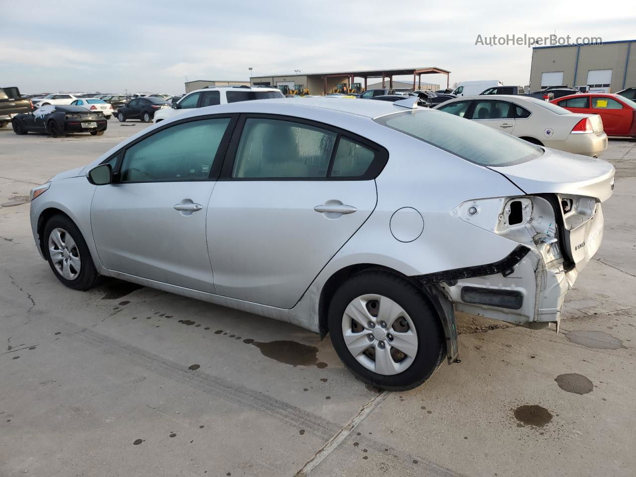 2018 Kia Forte Lx Silver vin: 3KPFL4A75JE196949