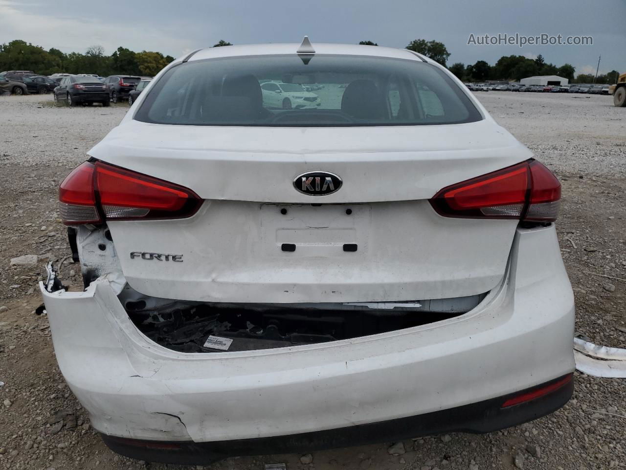 2018 Kia Forte Lx White vin: 3KPFL4A75JE198510