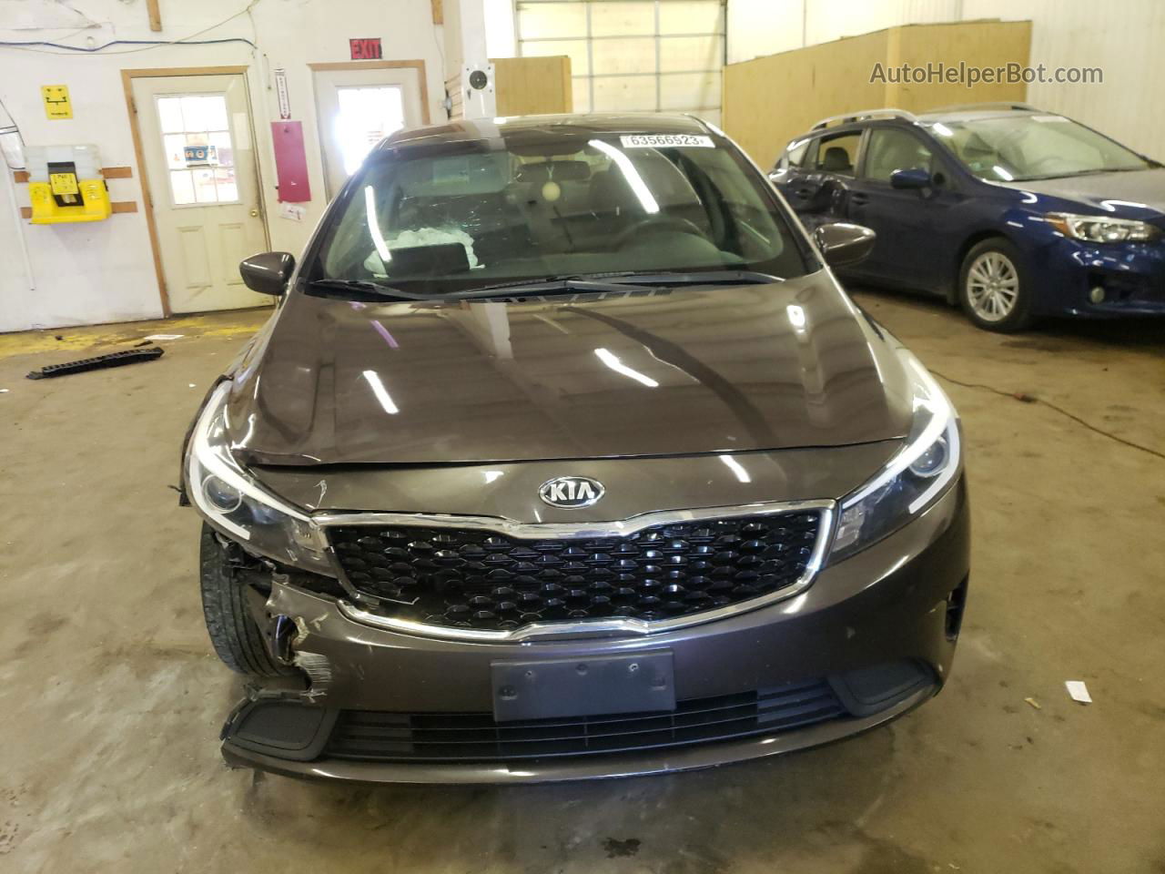 2018 Kia Forte Lx Brown vin: 3KPFL4A75JE201910