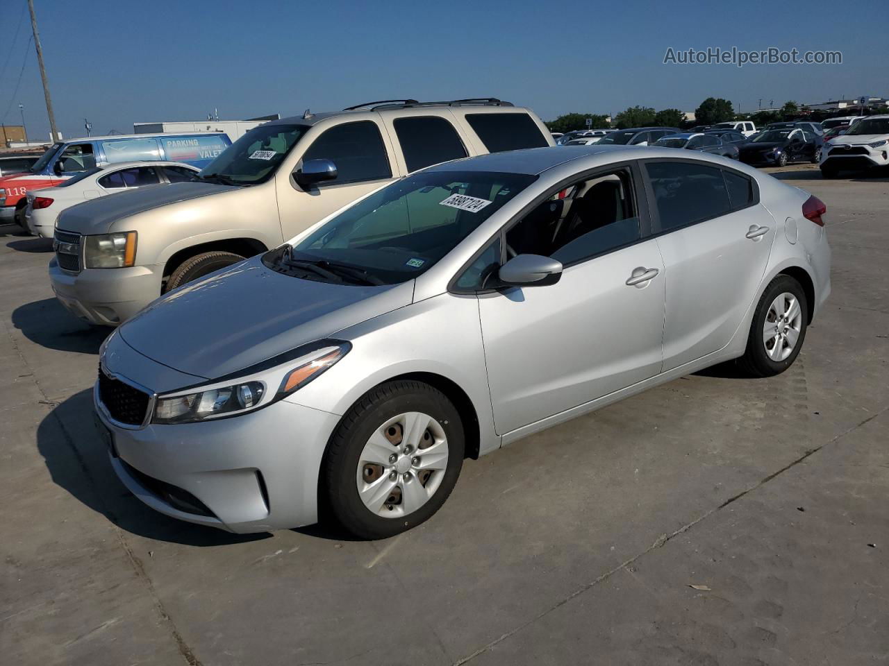 2018 Kia Forte Lx Silver vin: 3KPFL4A75JE205360