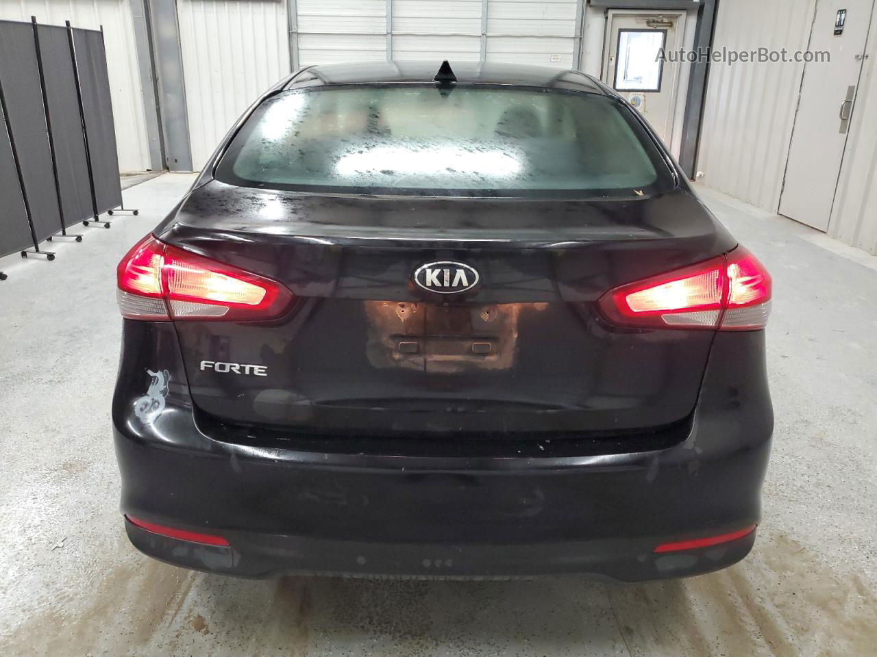 2018 Kia Forte Lx Black vin: 3KPFL4A75JE212048