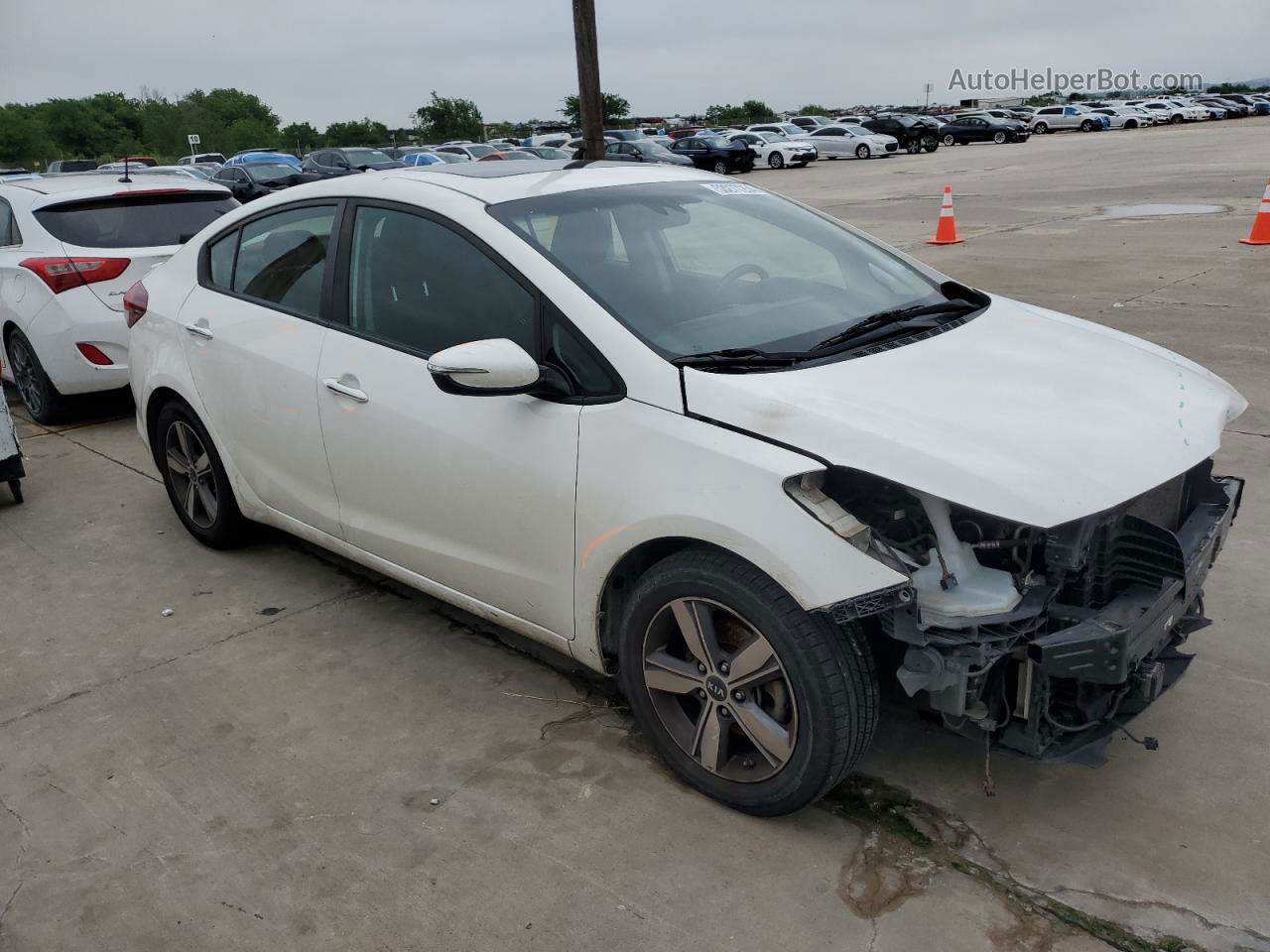 2018 Kia Forte Lx White vin: 3KPFL4A75JE214172