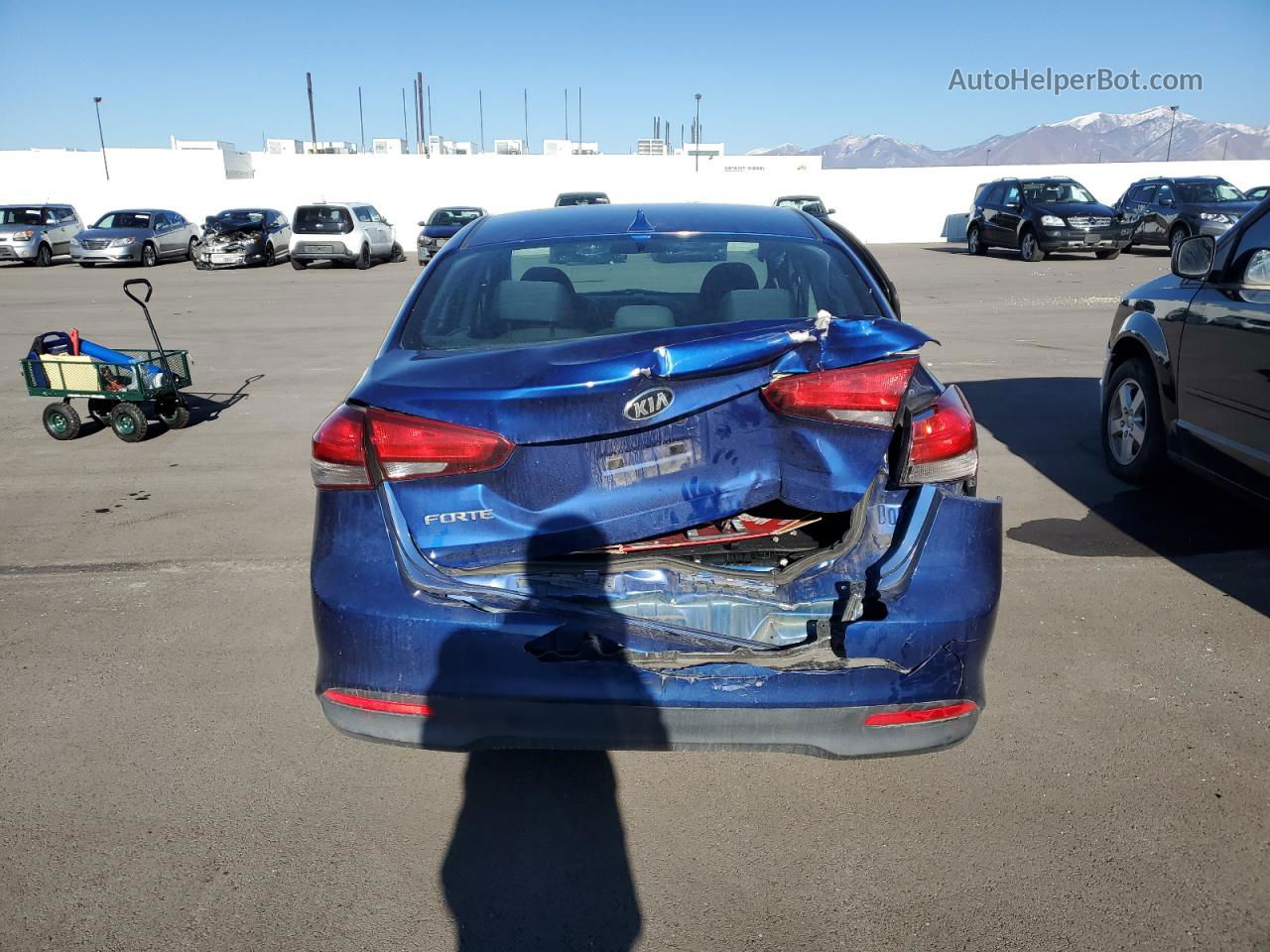 2017 Kia Forte Lx Blue vin: 3KPFL4A76HE051879