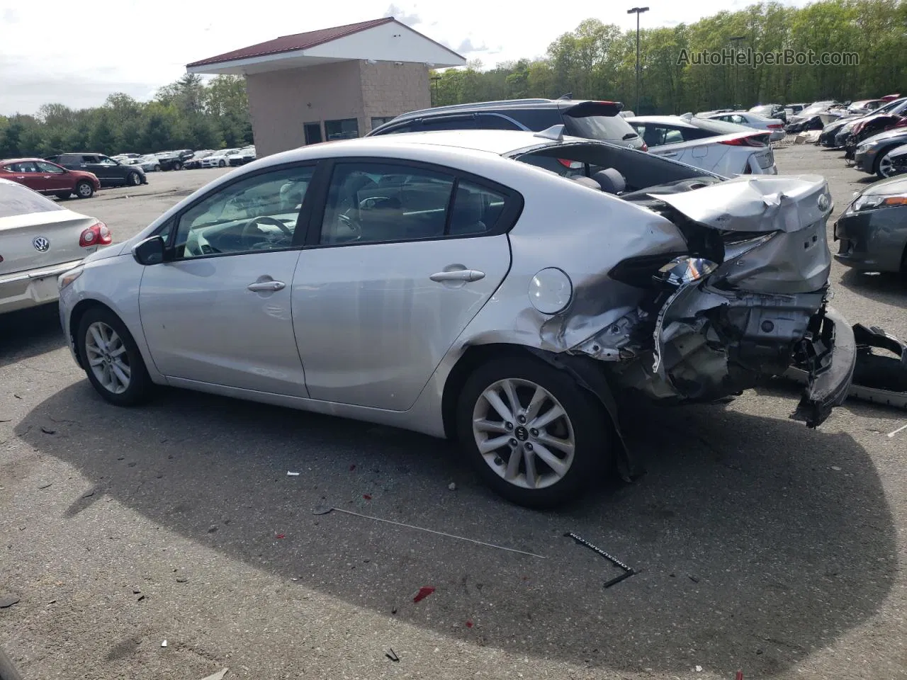 2017 Kia Forte Lx Silver vin: 3KPFL4A76HE068343