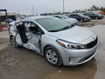 2017 Kia Forte Lx Серебряный vin: 3KPFL4A76HE099009