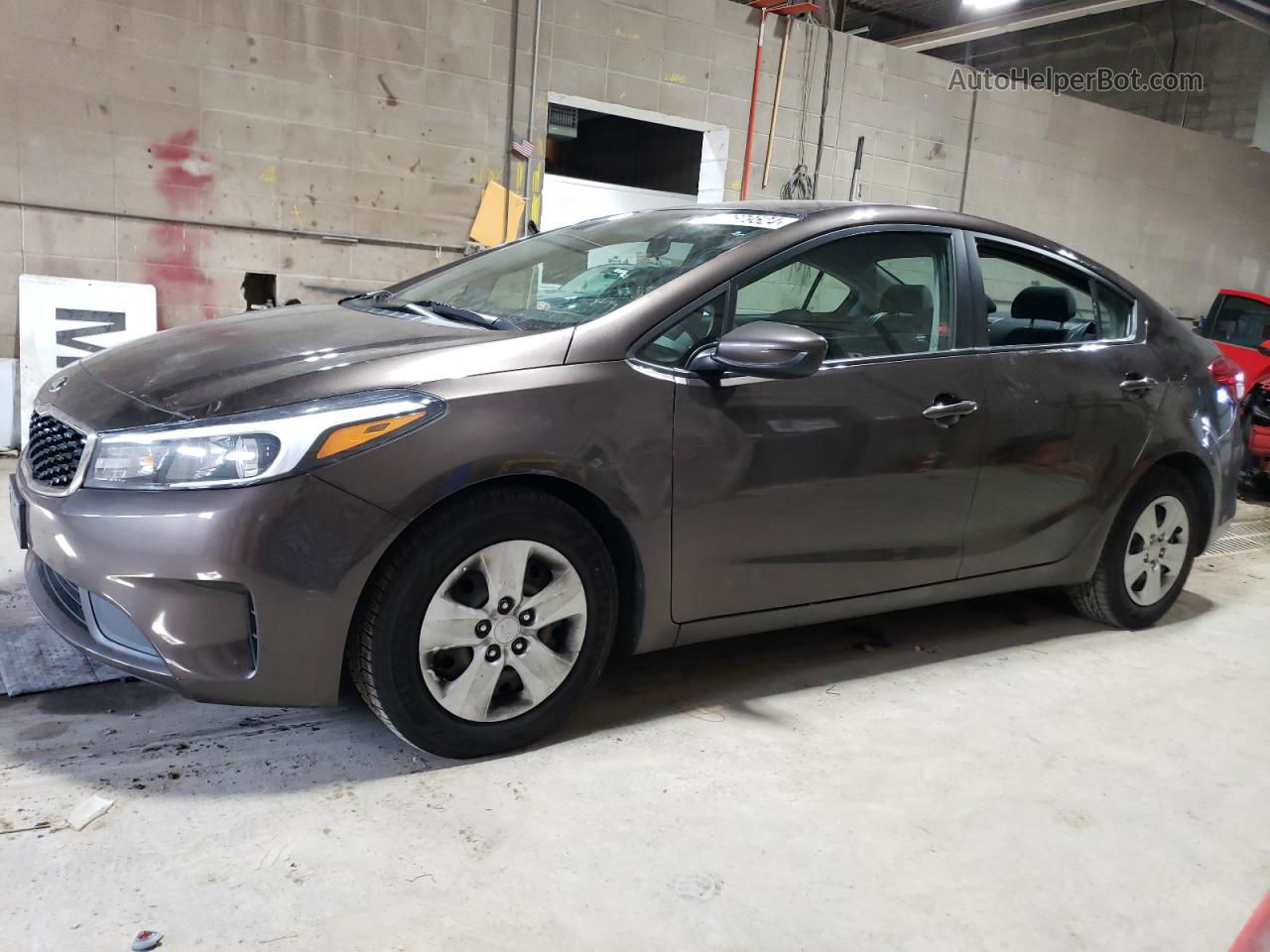 2017 Kia Forte Lx Brown vin: 3KPFL4A76HE104502