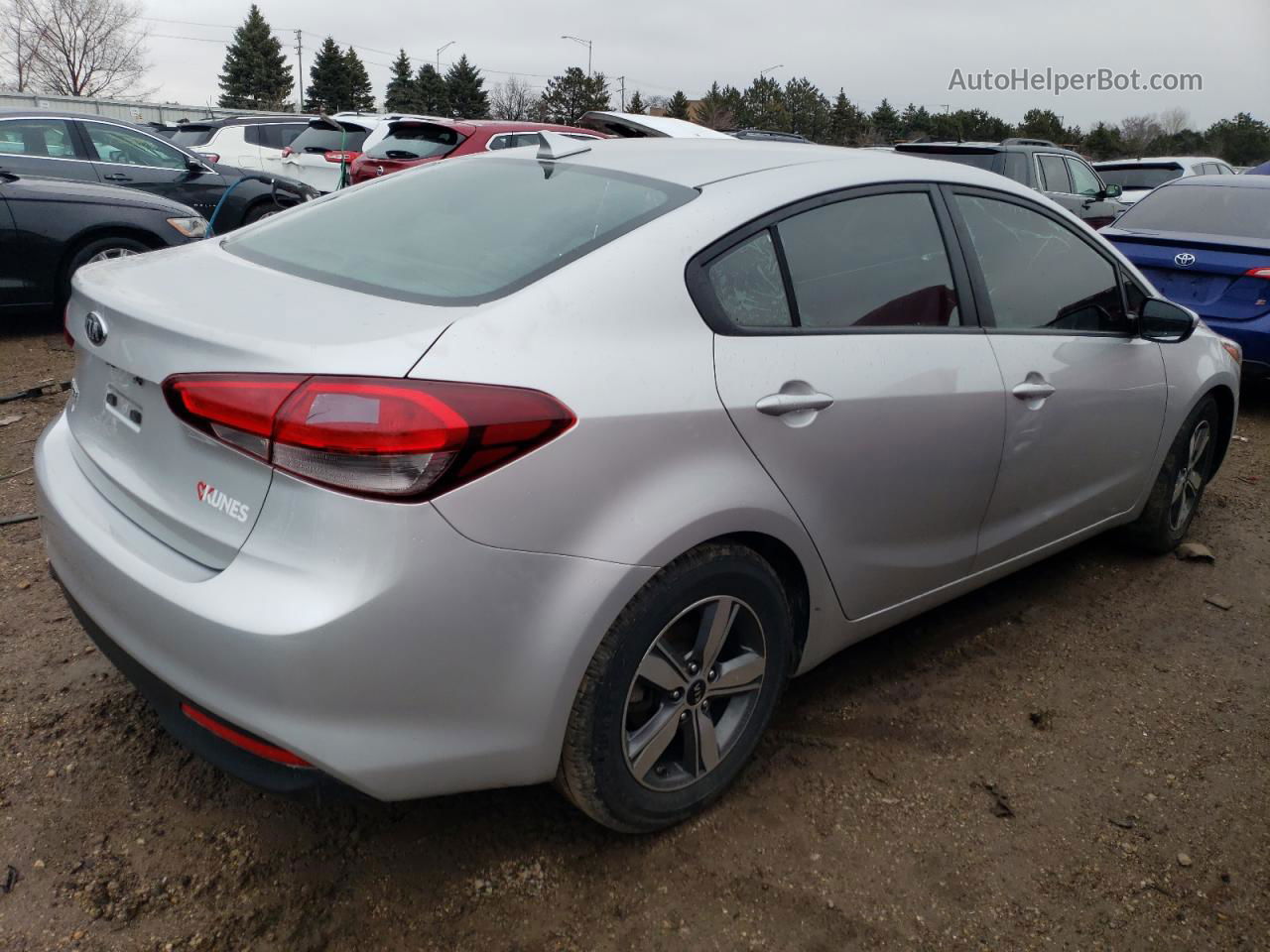 2018 Kia Forte Lx Silver vin: 3KPFL4A76JE226198