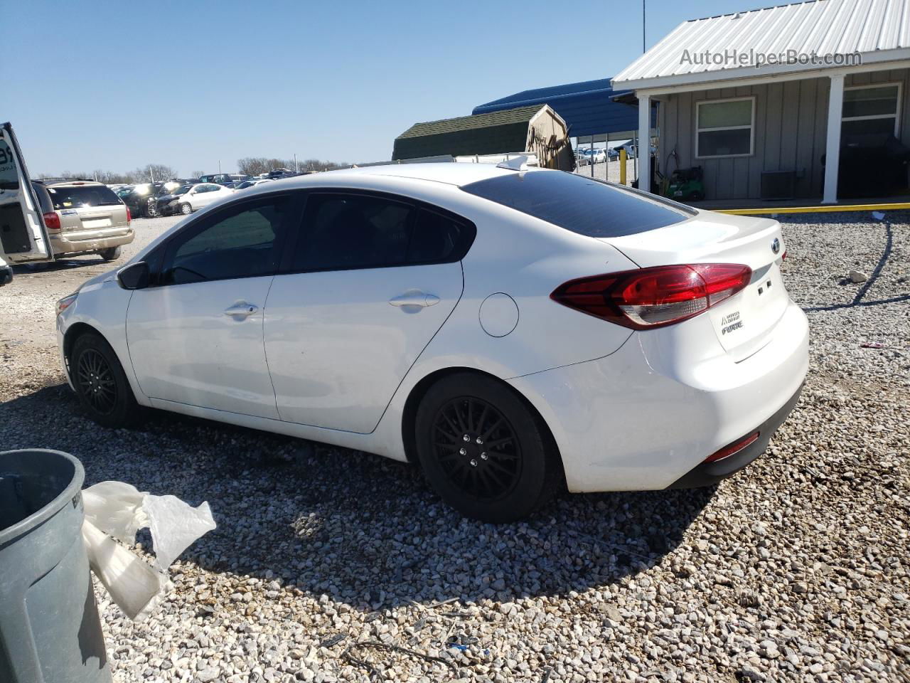 2018 Kia Forte Lx Белый vin: 3KPFL4A76JE247309