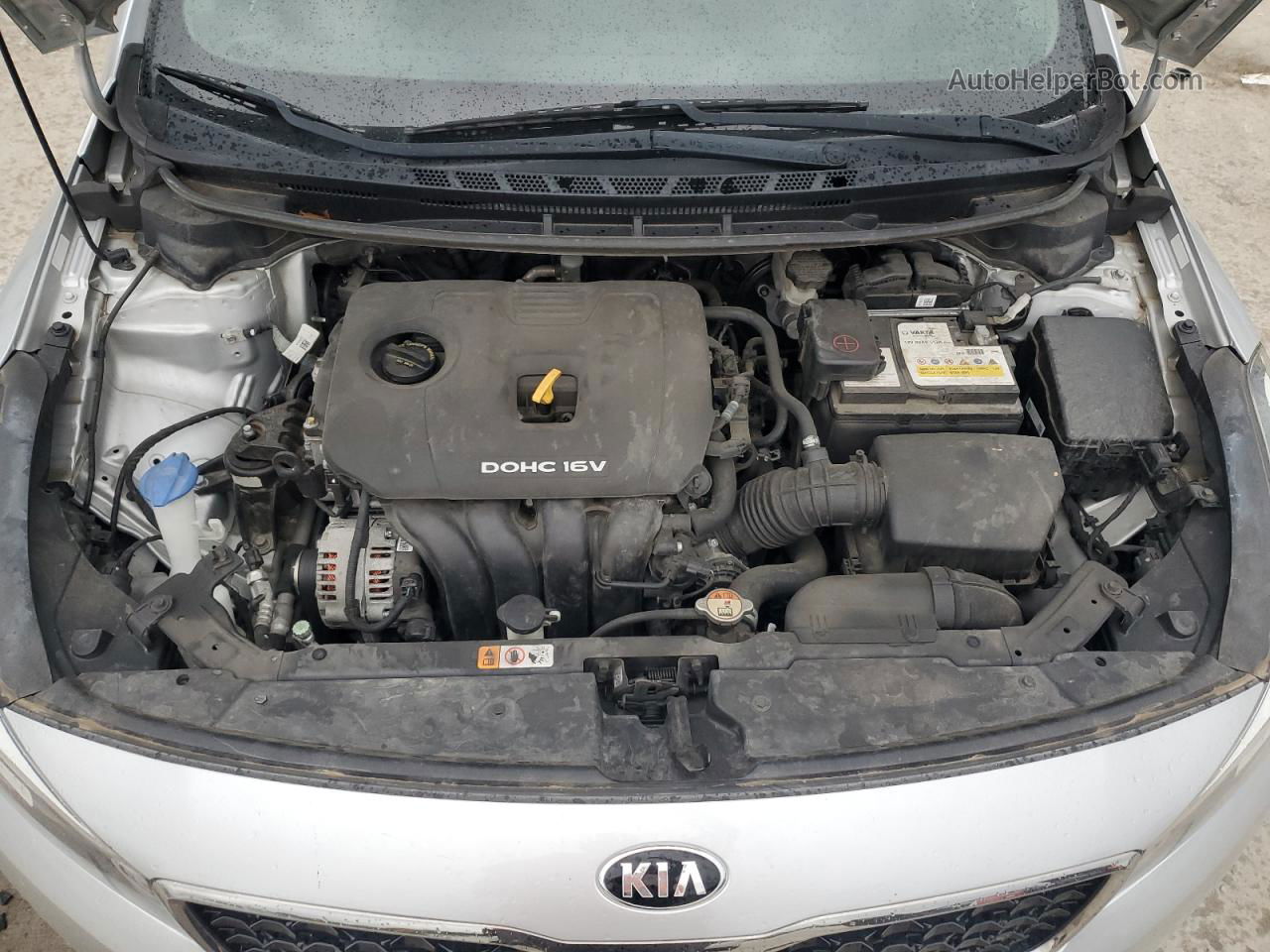 2018 Kia Forte Lx Silver vin: 3KPFL4A76JE254115