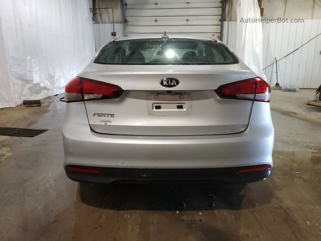 2017 Kia Forte Lx Silver vin: 3KPFL4A77HE160917