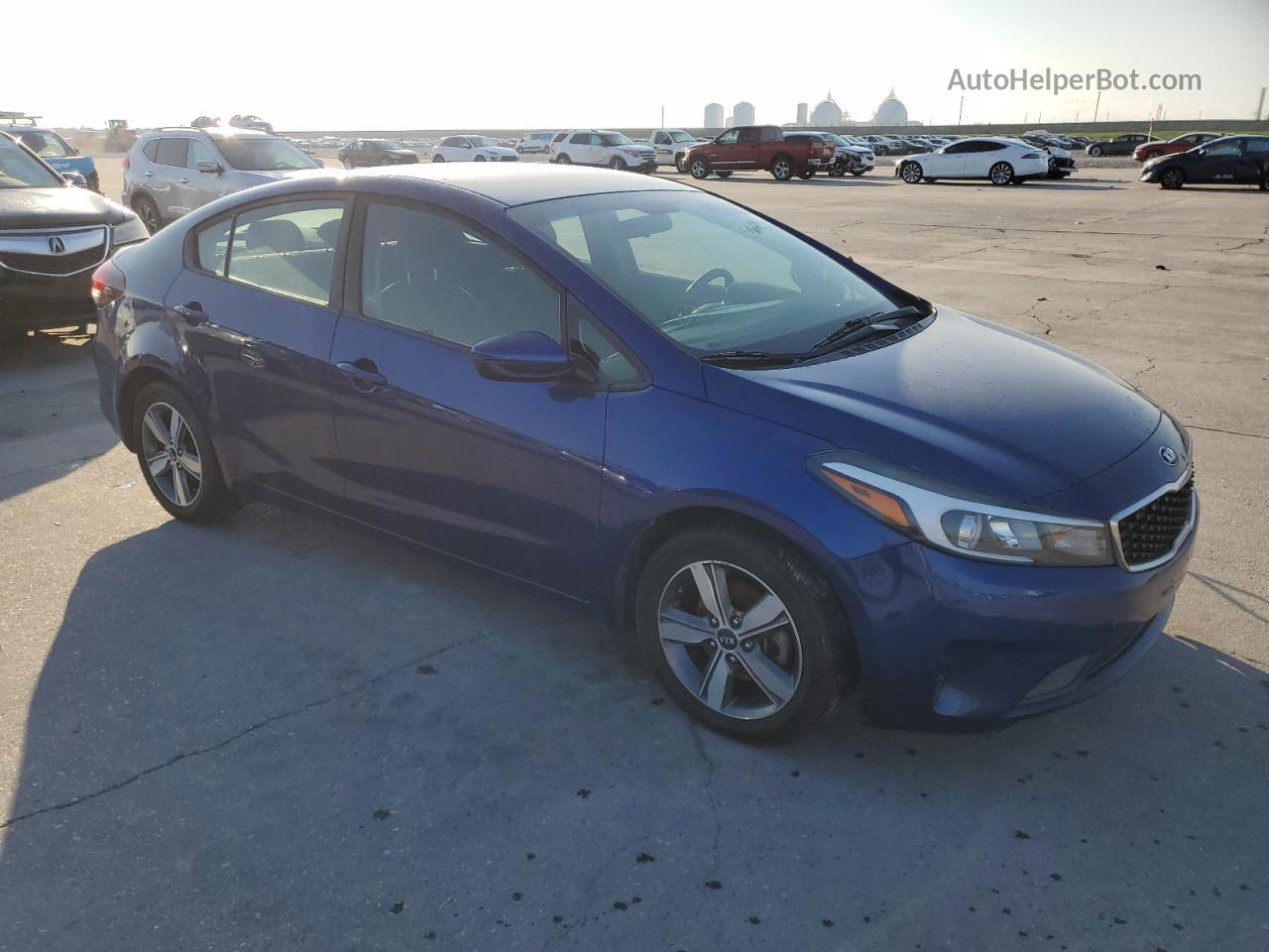 2018 Kia Forte Lx Синий vin: 3KPFL4A77JE166643