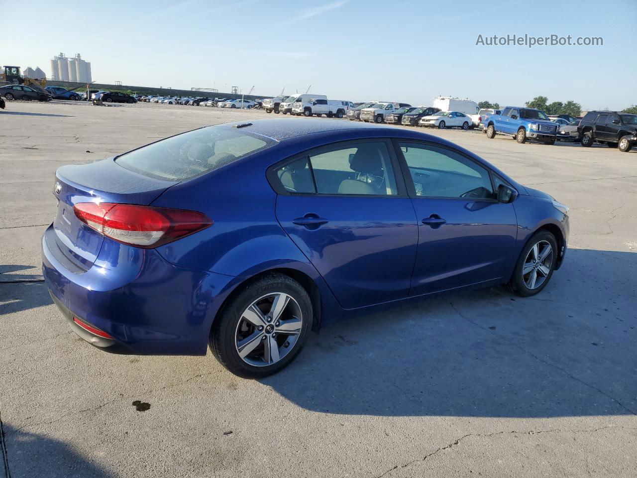 2018 Kia Forte Lx Синий vin: 3KPFL4A77JE166643