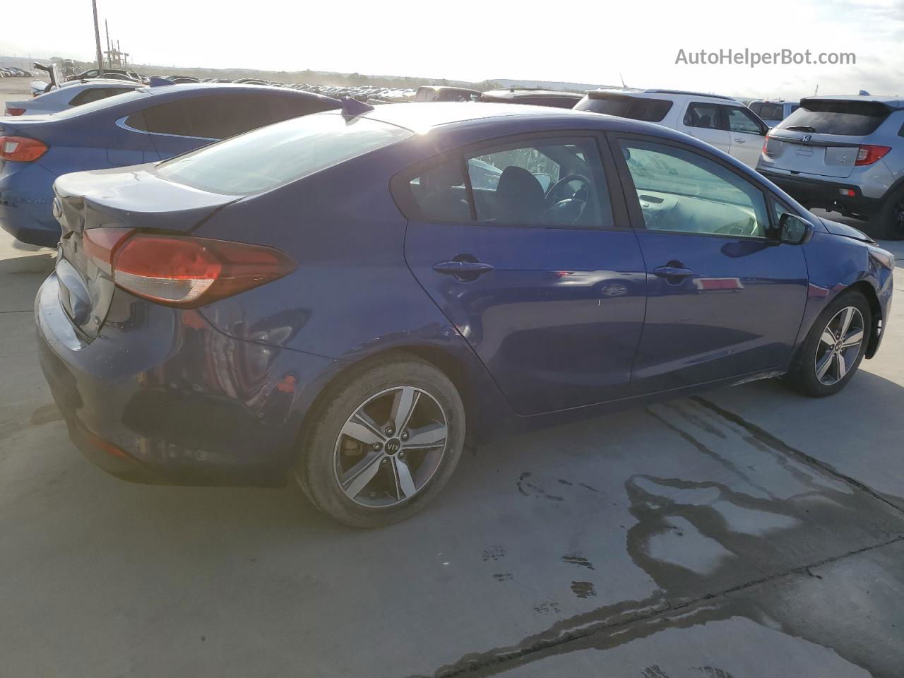 2018 Kia Forte Lx Синий vin: 3KPFL4A77JE169123