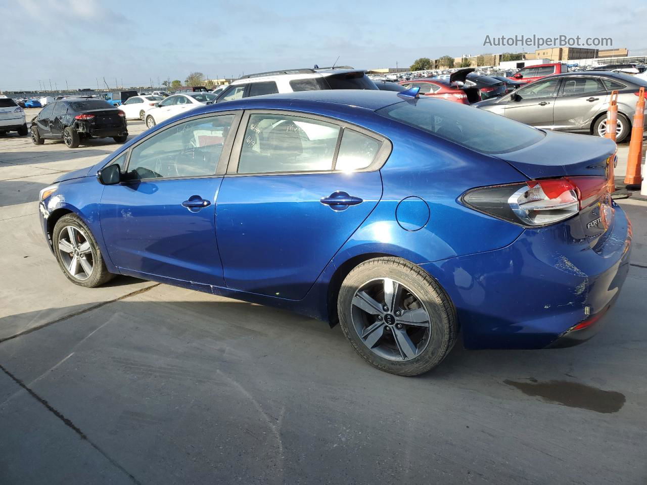 2018 Kia Forte Lx Синий vin: 3KPFL4A77JE169123