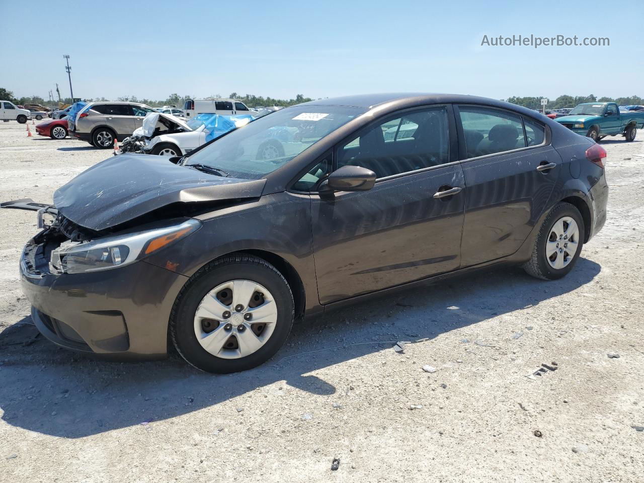 2018 Kia Forte Lx Tan vin: 3KPFL4A77JE176914