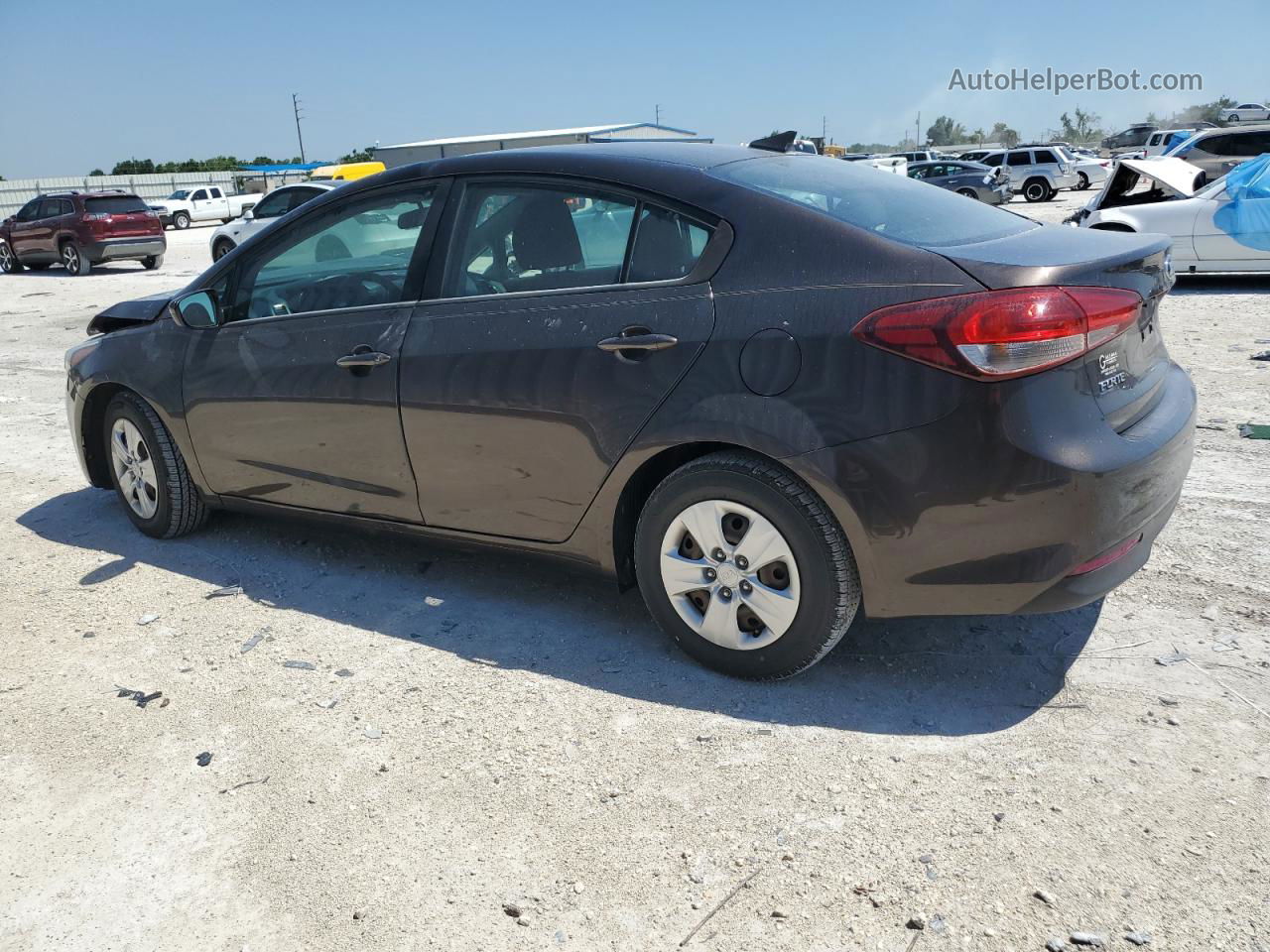 2018 Kia Forte Lx Tan vin: 3KPFL4A77JE176914