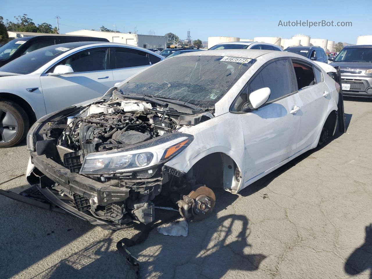 2018 Kia Forte Lx White vin: 3KPFL4A77JE179067